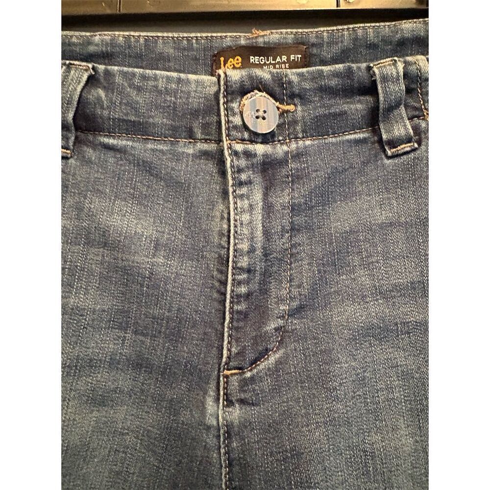 Lee Women's Bermuda Denim Shorts Blue Size 12 Casual Mid Rise - Picture 3 of 8